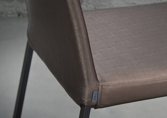 Curvo Chair