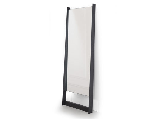 Edge leaning mirror